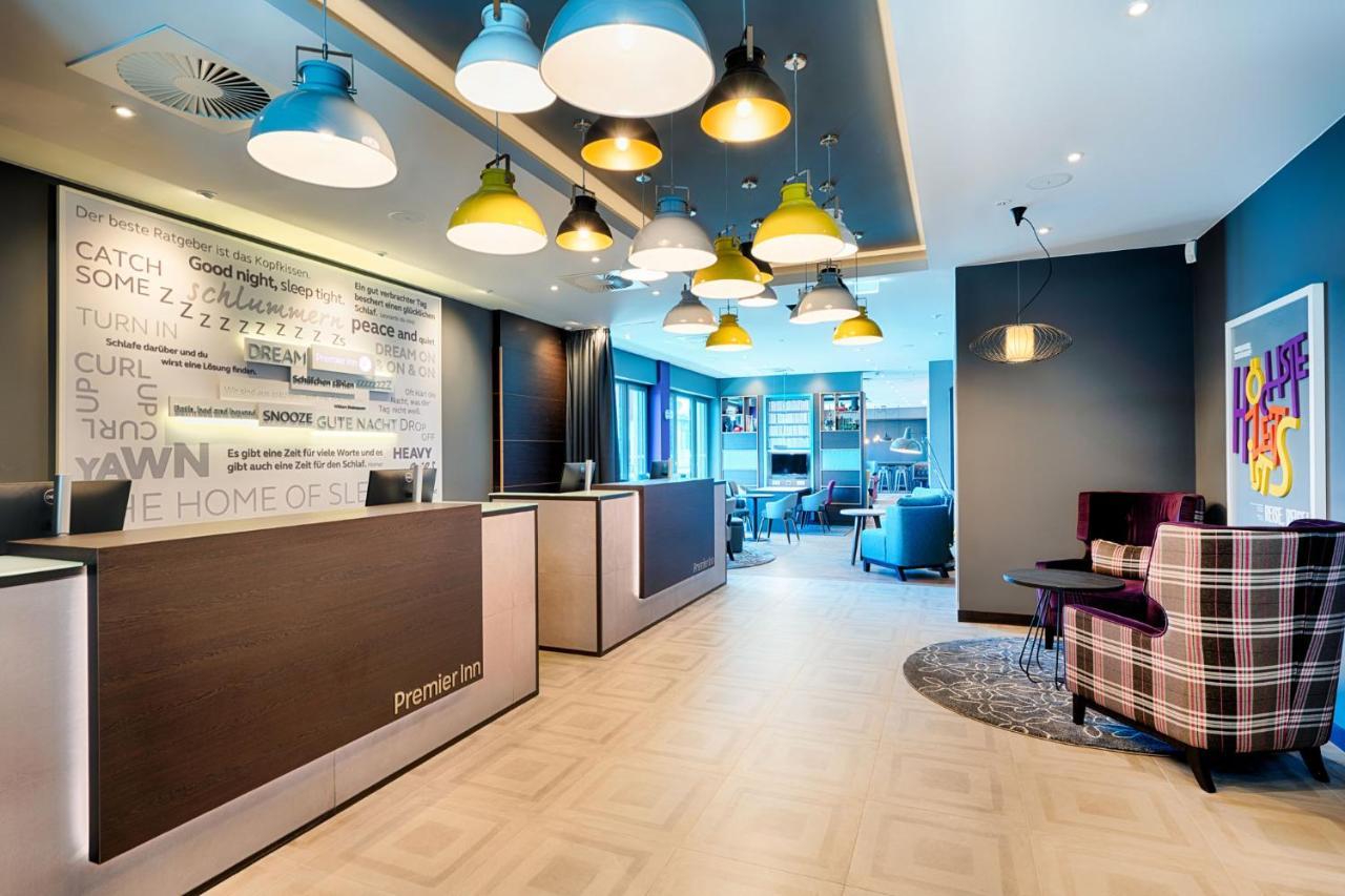 Premier Prager Strasse 3*
